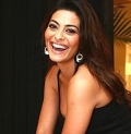 Juliana Paes deixa elenco da novela A Favorita juliana