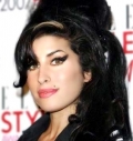 Amy Winehouse briga novamente amy-winehousechamada