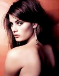 Isabeli Fontana é capa da Elle de julho isachama