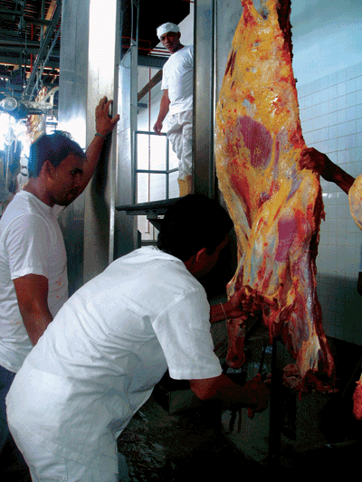Crise faz alimentação do divinopolitano ficar mais cara carne