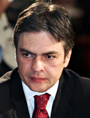 Governador é cassado pelo TSE por compra de votos cassio1