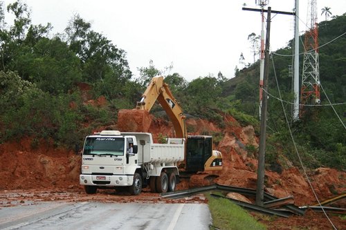 Defesa Civil confirma mais mortes em Santa Catarina chuva1