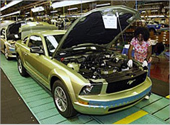 Ford reduz prejuízo, mas anuncia mais cortes nos EUA ford