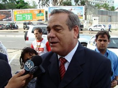 Obama pede renúncia de governador que queria vender vaga no Senado governador