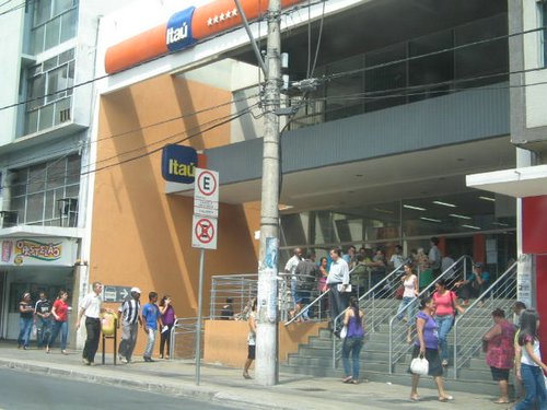 Fusão de Itaú e Unibanco não provoca alterações para correntistas divinopolitanos itau2