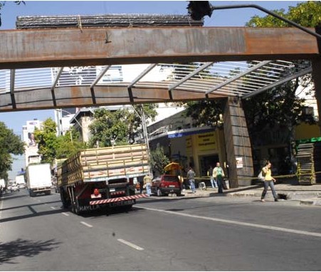 Obras vão interromper Avenida 1º de Junho no fim de semana portico