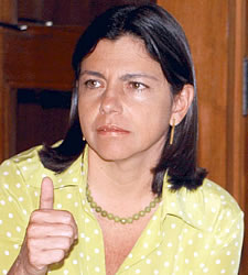Senadora Roseana Sarney vai passar por cirurgia para tirar aneurisma cerebral roseana