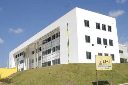 Encontro entre estudantes e reitor não coloca fim à greve na universidade federal universidade
