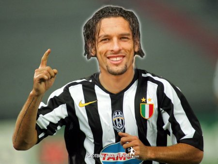 Atacante Amauri da Juventus avisa: ‘Sou brasileiro’ amauri