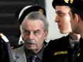 Austríaco Fritzl é condenado à prisão perpétua monstro
