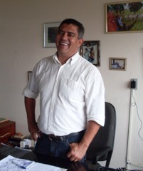 Waldemar da Pamer permanece na cadeira sdc12458