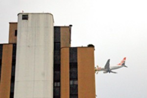Brasileiro gastou US$16,4 bi em viagens ao exterior no ano passado e bateu mais um recorde. avio