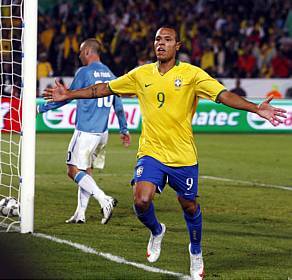 Brasil vence Itália por 3 a 0 é semifinalista luisfabiano2922