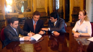 Aécio Neves assina convenio para construção do Hospital Municipal de Divinópolis wlad