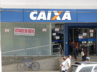40 trabalhadores da Caixa continuam em greve em Divinópolis caixagreve