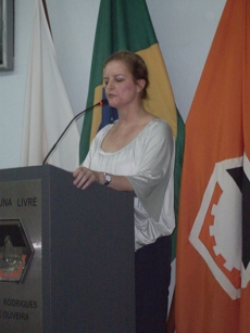 Em um plenário lotado por servidores municipais, estudantes da área e vários cidadãos, médicos não comparecem. sdc19466