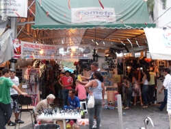 Divinópolis: Últimos momentos das compras de Natal a cidade registrou grande movimento principalmente os locais de comércios populares sdc10986