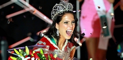 Divino-mineira-capixaba, Débora Lyra é eleita Miss Brasil 2010 de olho no Miss Universo miss-minas-gerais