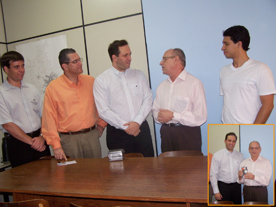 Prefeitura homenageia pai mais idoso entre servidores homenagem