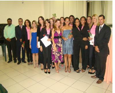 Cursos gratuitos de Qualificação Profissional formam empreendedores e recepcionistas em Pains/MG pains