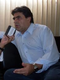Deputados alegando preocupação com a Copa cedem a pressão da CBF e CPI perde força – Domingos Sávio (PSDB) foi um dos parlamentares que retirou a assinatura do pedido de CPI domingos