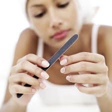 MULHER: o eclético, nervoso e sensível mundo das unhas femininas unhas