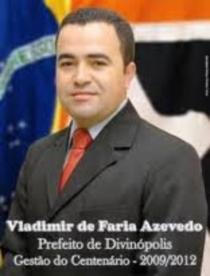 Prefeitura de Divinópolis gasta R$ 5 milhões em publicidade para autopromoção do prefeito – Metade deste valor supriria a falta de remédio no município durante um ano vlad2