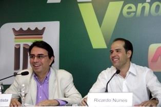 Financeira Losango emperra engrenagem da “Maquina de Vendas” da Ricardo Eletro insinuante-ricardo-eletro-luiz_carlos_batista_e_ricardo_nunes_coletiva2