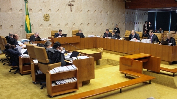 Mensalão começará a ser julgado no dia 1º de agosto mensalo-1