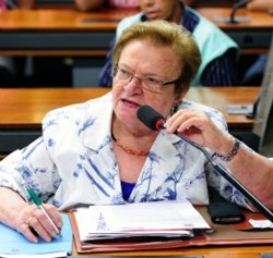 CONGRESSO EM FOCO: PT “comprou” apoio de Maluf, critica Erundina luiza-erundina_gustavolima_agcamara