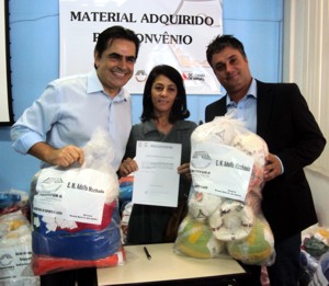 Escolas municipais de Divinópolis recebem Kits Esportivos por meio de emenda parlamentar de Domingos Sávio kit-2