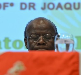 JOAQUIM BARBOSA: "Congresso é dominado pelo Executivo" – Fica chateado não Joaquim, as Assembléias e a Câmaras Municipais também são. image_preview