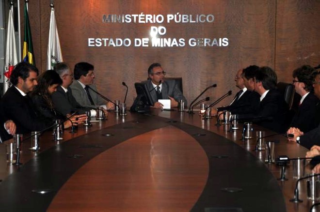 MPMG e CGE assinam acordo para incentivar municípios mineiros a cumprirem Lei da Transparência – *Divinópolis cumpria em parte e deixou de cumprir totalmente mpmg-1