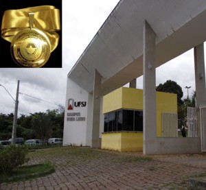 Campus Dona Lindu da UFSJ em Divinópolis-MG é agraciado com a Medalha Candidés 2013 ufsj-medalha