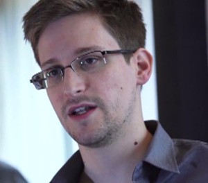 Edward Snowden, o pesadelo americano, tem segredos terríveis sobre os Estados Unidos (Veja quem é ele) edward-snowden