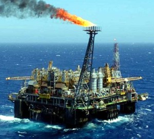Líderes da base adiam votação sobre royalties para a próxima semana plataforma-de-petroleo