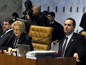 Supremo Tribunal Federal (STF) nega recursos preliminares dos réus do mensalão stf-julgamento
