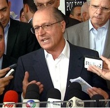 Presidente do Metrô de São Paulo confessa existência de cartel internacional, mas deputados da base de Alckmin barram CPI para investigar caso foto_final_alckmin