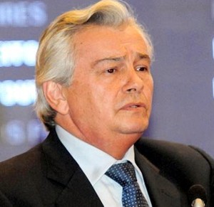 OS CARAS ("autoridades") FAZEM COISAS ERRADAS E DEPOIS QUEREM MATAR, NINGUÉM MERECE: deputado diz que vai matar blogueiro images_cms-image-000333590