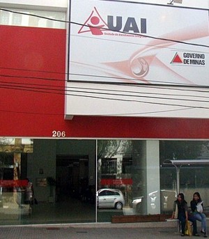 POLITICA PRIVATIVISTA TUCANA: depois da CEMIG S, governador de Minas, Anastasia quer terceirizar UAI´s e demitir todos funcionários uai