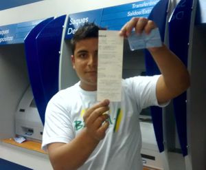 AÉCIO NEVES: comitê de campanha do tucano diz que coordenador se equivocou com a data de pagamento e que o depósito já foi feito, “antecipado”. desmentido