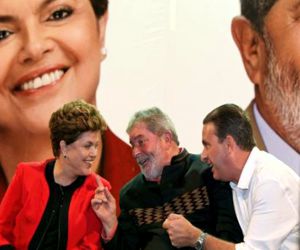 “O Brasil está de luto. Perdemos um companheiro” afirmou a presidente da República Dilma Rousseff em nota oficial eduardo-dilma-lula