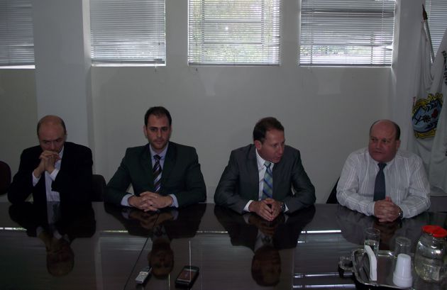 RESULTADO DA COLETIVA: HSJD segue devendo R$ 120 milhões e com déficit mensal de R$ 1,3 milhão e Plano de Saúde é caixinha preta Coletiva
