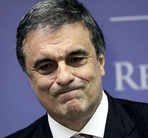 SEMPRE O ÚLTIMOS A SABER: ministro da Justiça, furado pela mídia, reforça pedido para ter acesso às declarações de ex-diretor da Petrobras politica-brasil-20130902-04-size-598