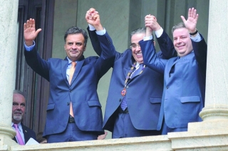 ESTILO PSDB DE GOVERNAR, VENDER: no apagar das luzes governo tucano mineiro quer vender R$ 35 milhões em imóveis do estado 651177_aecio_anastasia_alberto