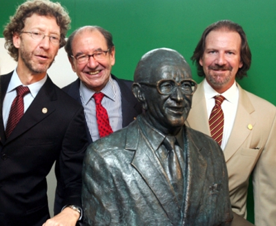 ABRIL, editora de VEJA, quebrando devagarzinho – “Pai rico (VICTOR), filho nobre (ROBERTO) e netos pobres (GIANCARLO e VITOR CIVITA)” victo-roberto-netos
