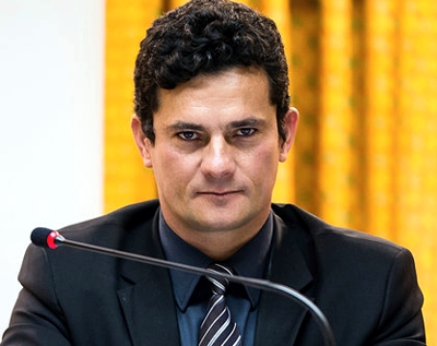 Operação LAVA JATO é severamente criticada no meio jurídico, só os desconhecedores dos tramites da lei acham Moro herói moro