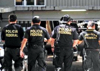 POLICIA FEDERAL de Divinópolis apreende documentos e computadores em ITAÚNA, na Operação Águia de Haia Policiais federais realizaram batidas em diversos estados do país.