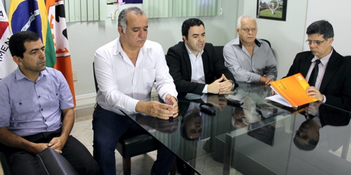 Imagem ilustrativa: da esquerda para direita, Agilson, Honor (de licença), Vladimir, Castelo e Rogerio Farnesi