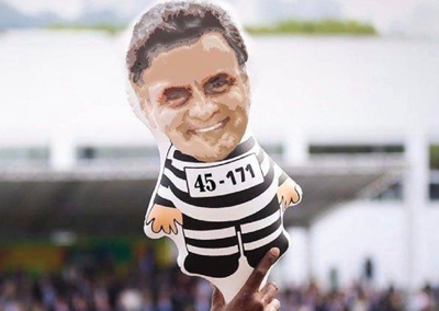 AH! QUASE ESQUECEMOS! Domingos disse que lista foi criada por falsário, mas Delcidio delatou que Aécio recebeu propina de FURNAS, por isso ele ganhou o FURNALECO Furnaleco